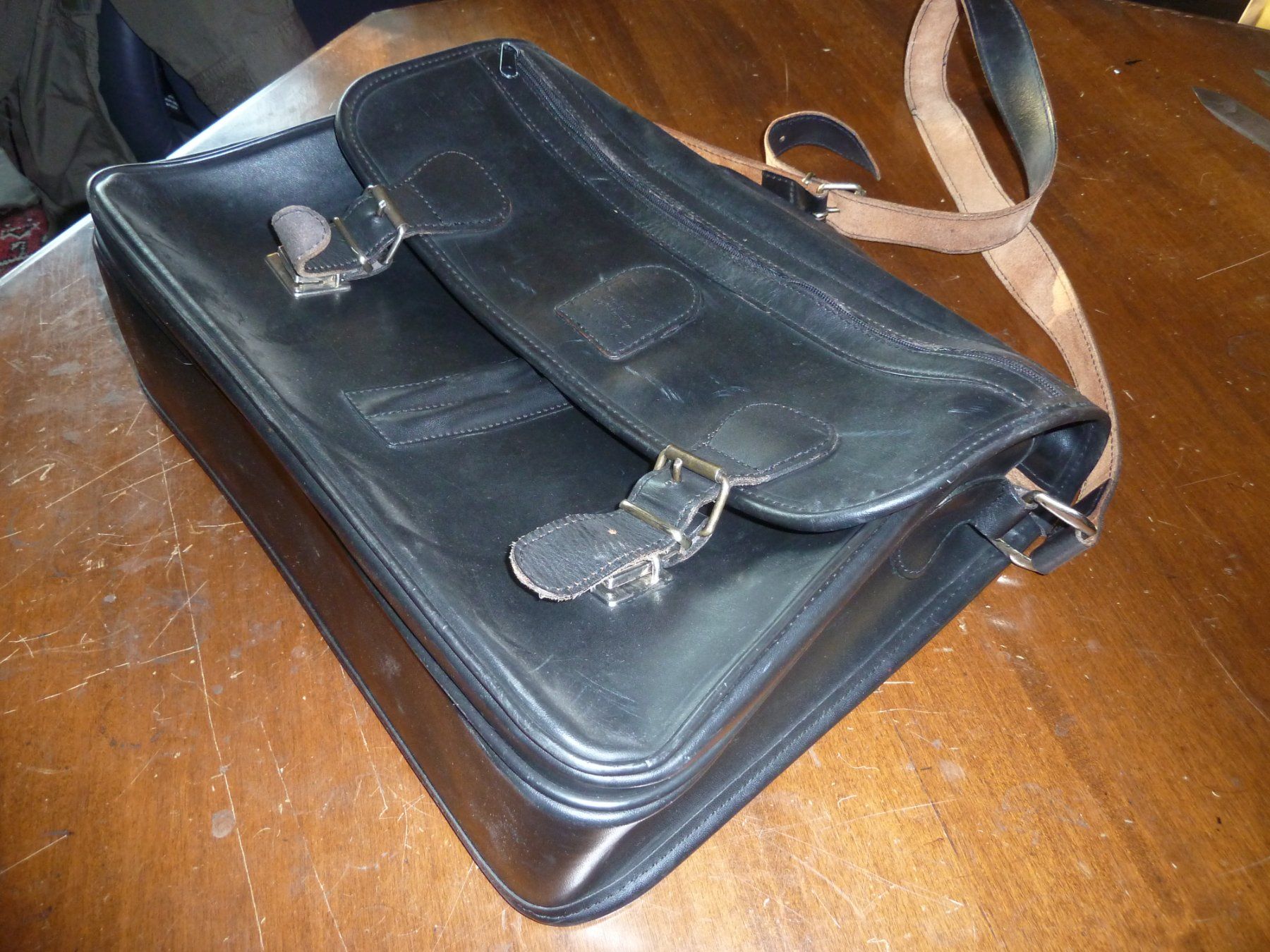 Valigie & Borse: Serviette en cuir vintage – Usato da Biel/Bienne venduto da alex-841 4