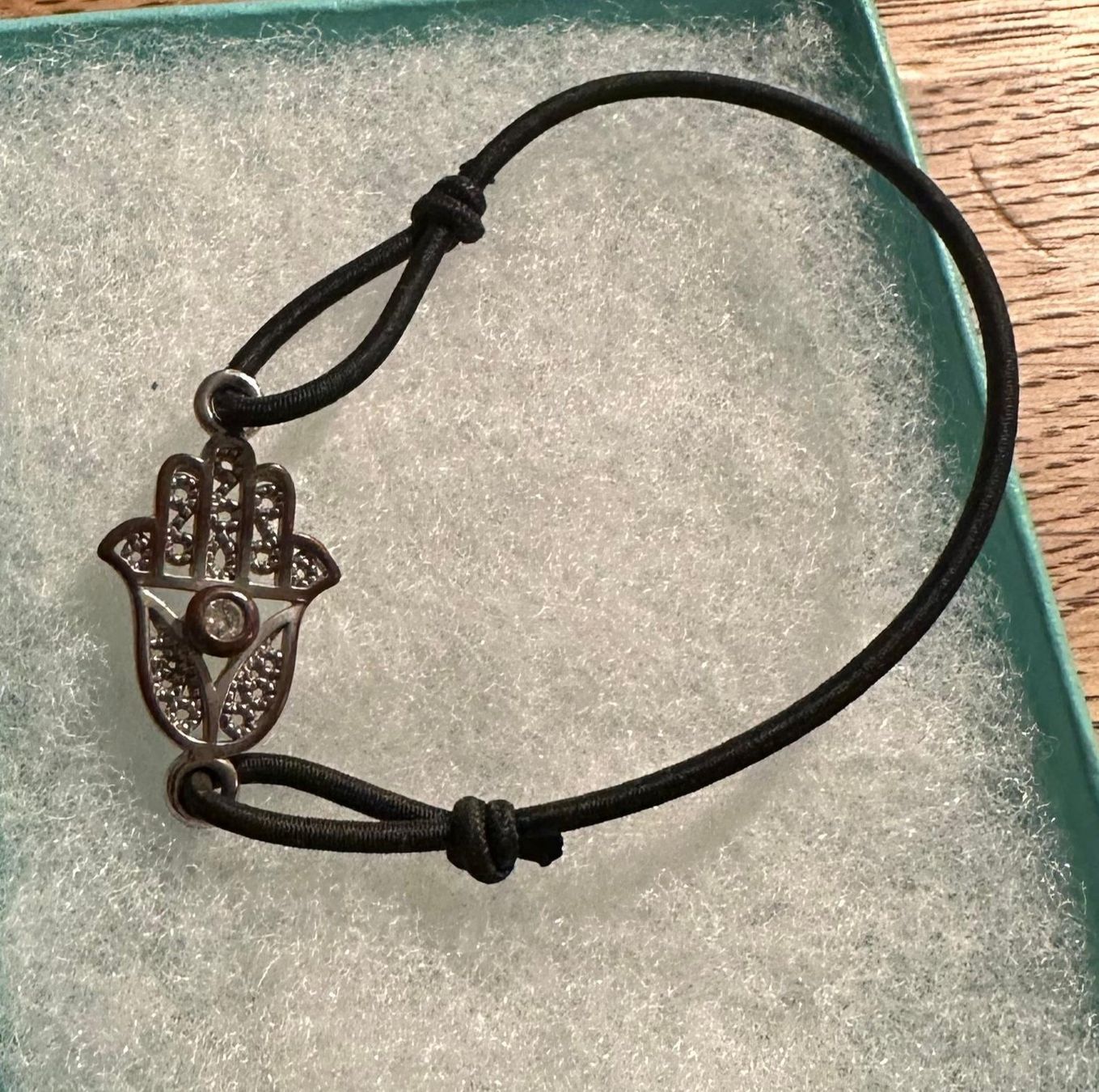 Bracciali & Braccialetti: Armband mit Strass, Hand der Fatima, Gebrauchsspuren – Usato da Buchs/SG venduto da ori_k6tq