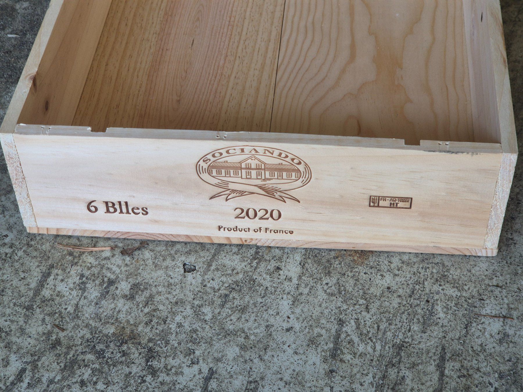 Sonstiges: Weinkiste 6er leer 50x33x10 cm – Gebraucht aus Bowil von Basima