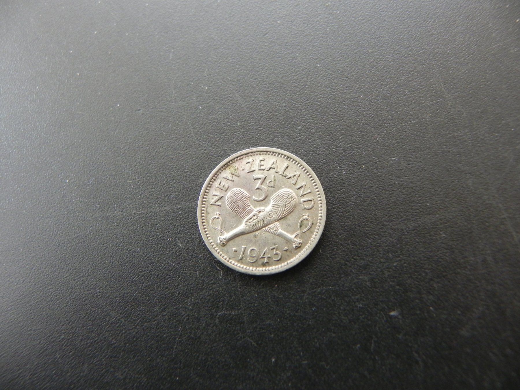 Alle Münzen: Neuseeland 3 Pence 1943 Silber – Gebraucht aus Biel/Bienne von Gogolozi