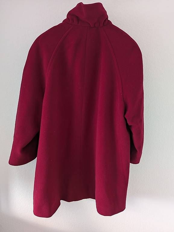 Manteaux: Vintage Wool Coat - Made in Italy – D'occasion à Basel par mil_y9rj 2