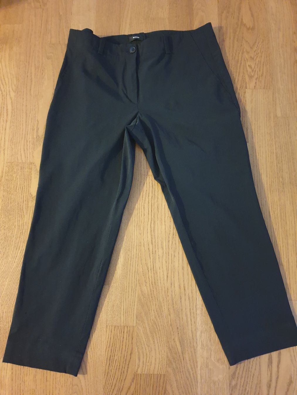 Riani Pantaloni: RIANI Damenhose (Gr. 44) – Nuovo (secondo la descrizione) da Zumikon venduto da chv_w96q
