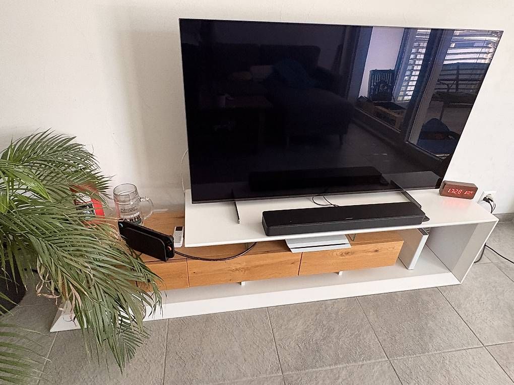 TV Möbel: Meuble télé blanc et bois  – Gebraucht aus Massongex von anirbasam 1