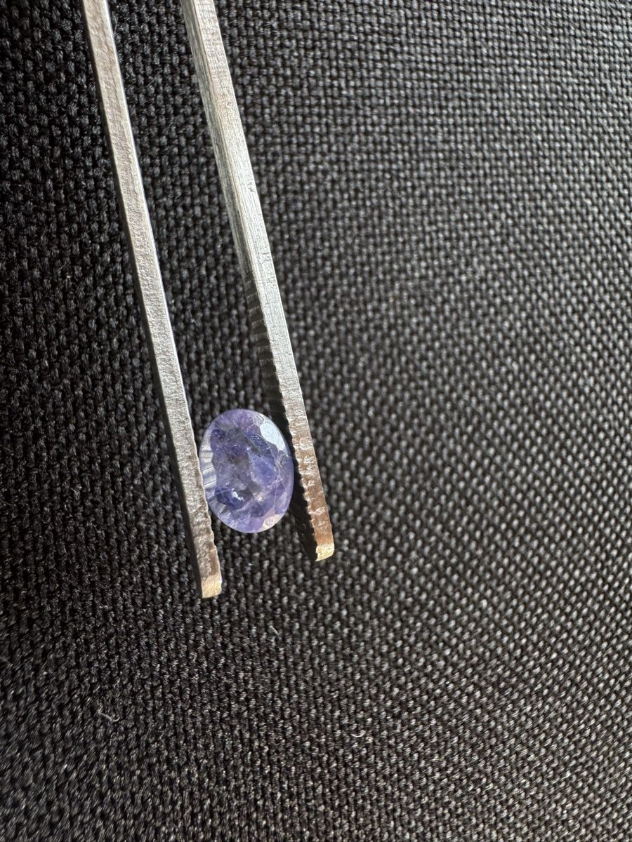 Edelsteine: Tansanit 1.40ct – Neu und originalverpackt aus Wängi von Horus_Stone