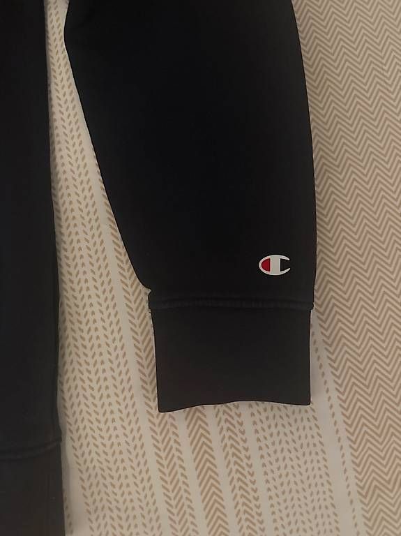 Maglioni & Felpe: CHAMPION PULLOVER GRÖSSE S – Usato da Zürich venduto da joe_9lm9 2