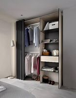 Kleiderschrank