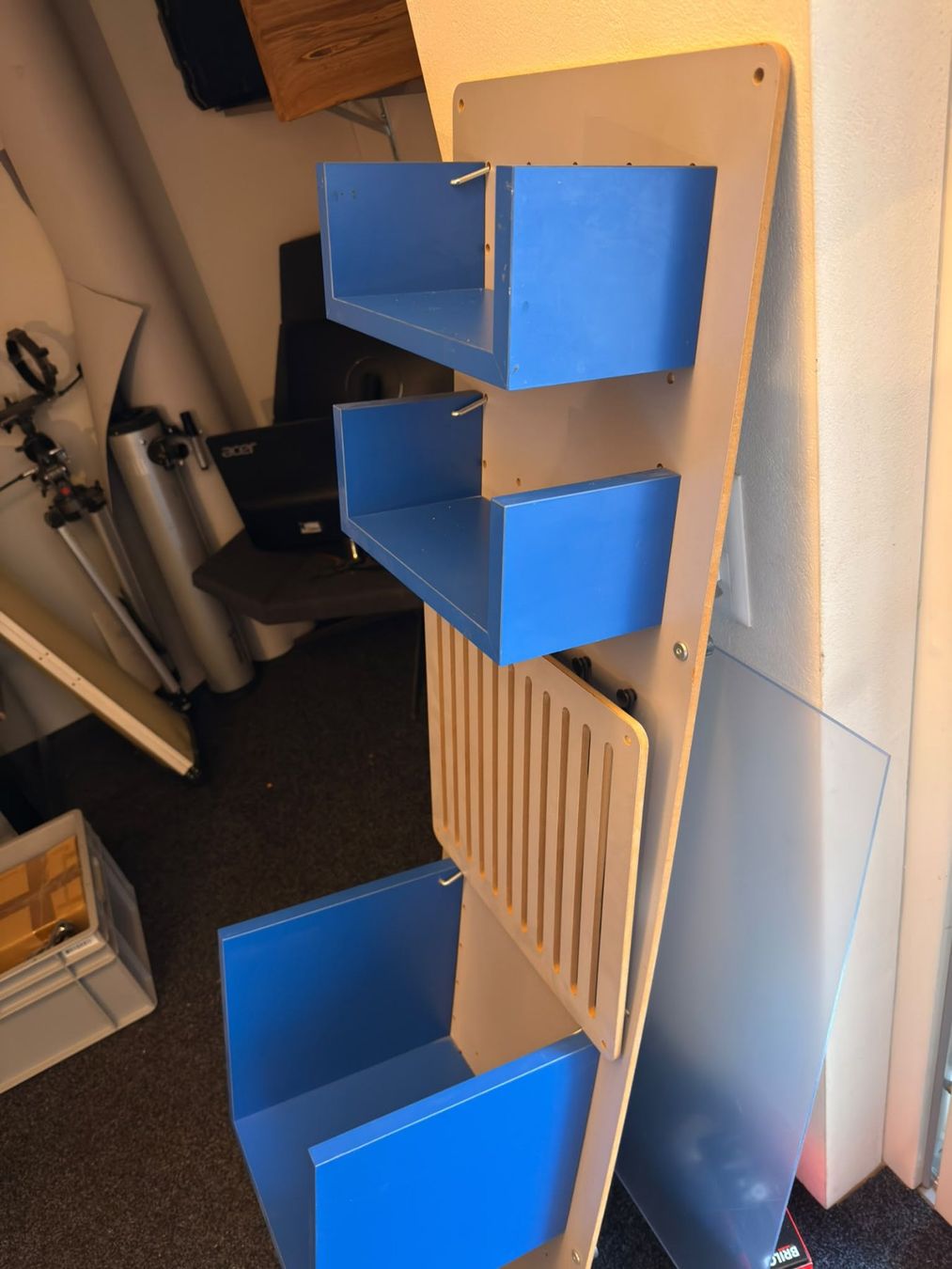 Regale: Blaues modulares Regal – Gebraucht aus Luzern von Elgordo7 3