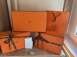 Originales Hermès Luxus-Boxen und Papiertaschen-Set