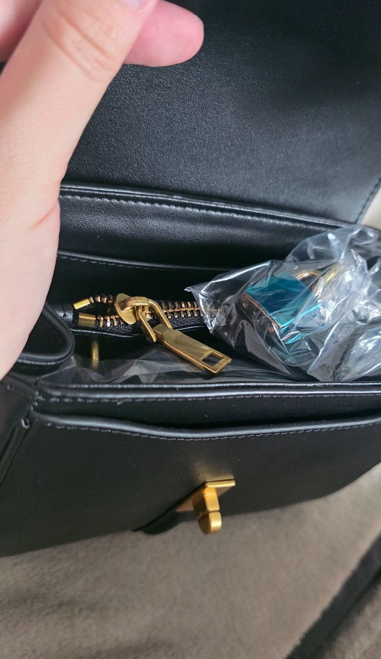 Sacs femmes: Tasche Schwarz echte Leder, NEU! – Neuf avec emballage d'origine à Muri AG par Damodeta 4