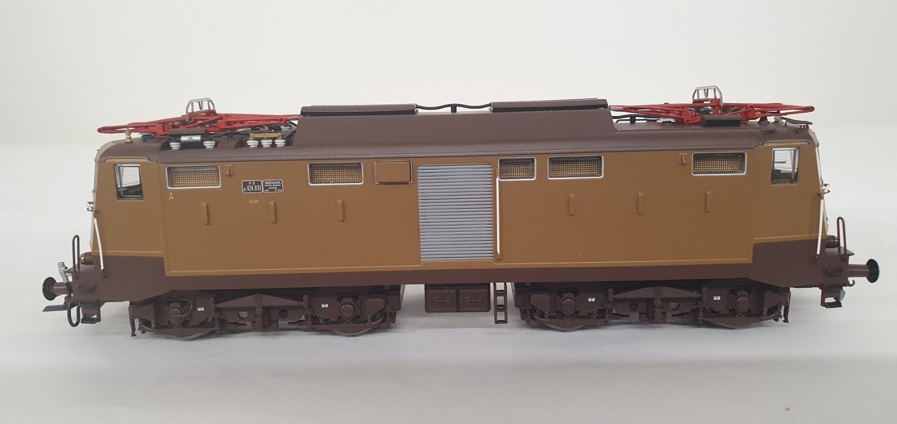 ACME Modellini di ferrovie: ACME 60320 FS E424.03, castano/isabella – Nuovo e nell'imballaggio originale da Würenlos venduto da jub_nd5j 3