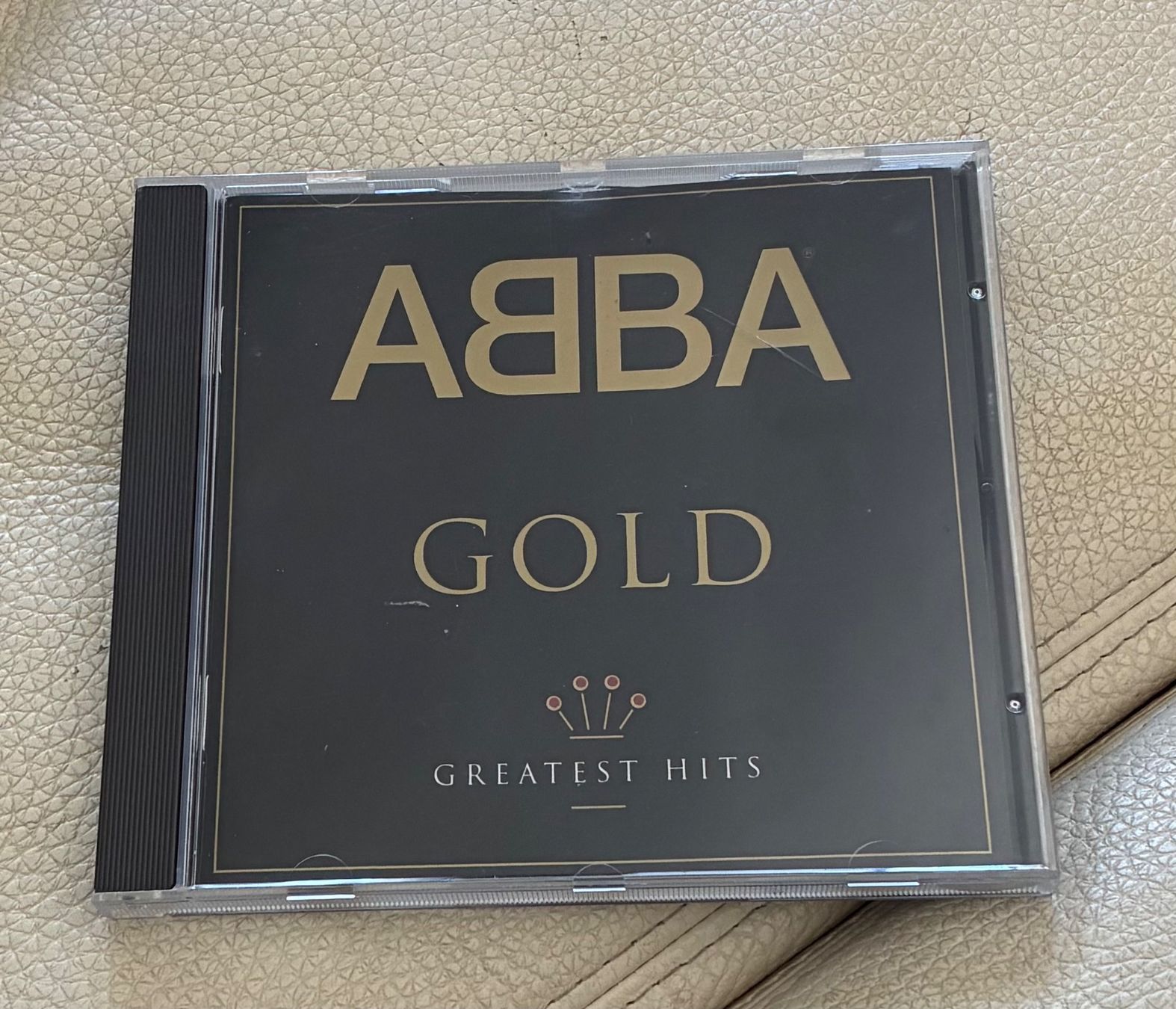 CDs: ABBA Gold Greatest Hots CD – D'occasion à Zürich par Upippin