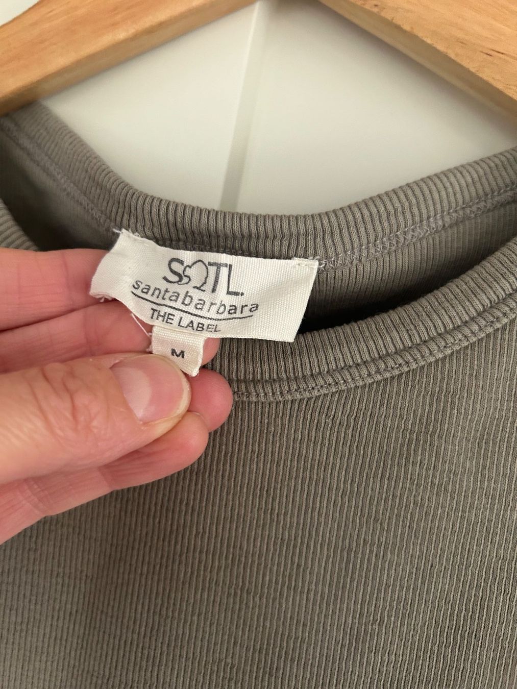 Top: Tanktop in Grau-Taupe – Usato da Winterthur venduto da neelom 1