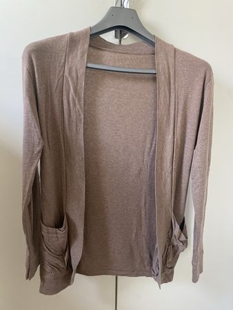 Hellbrauner Cardigan mit Taschen, Grösse S