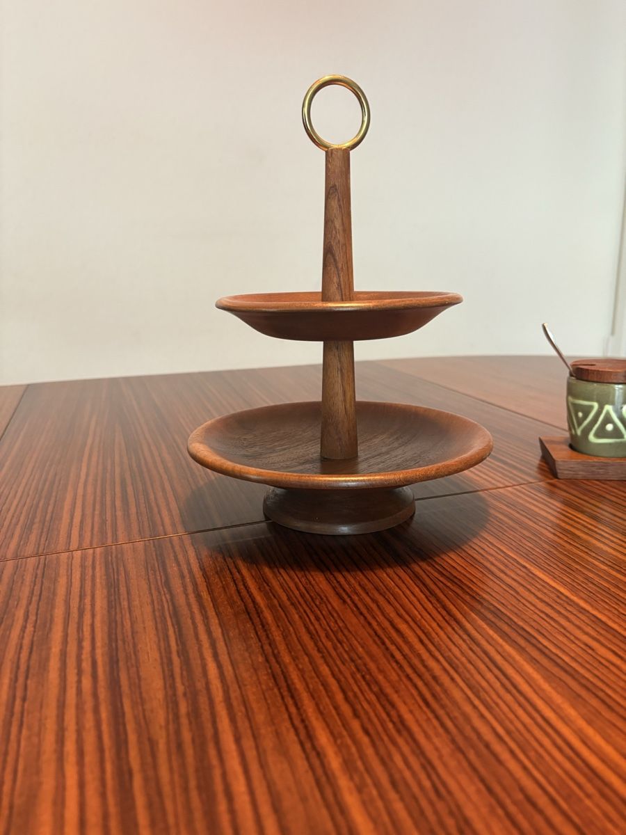 Allestimento di negozi e stand fieristici: Magnifique ensemble de articles en Teak vintage  – Usato da petit lancy venduto da FerreiraLuis 3