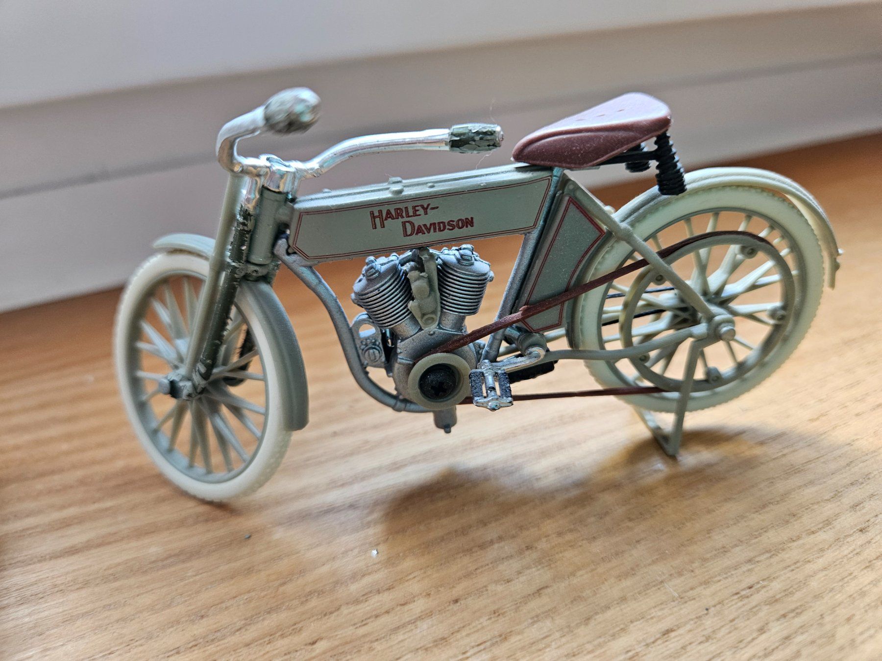 Maisto Kit di modellismo & Modellini statici: 6 Harley Davidson Modelle von Maisto – Usato da Wiezikon b.Sirnach venduto da Bb7 7
