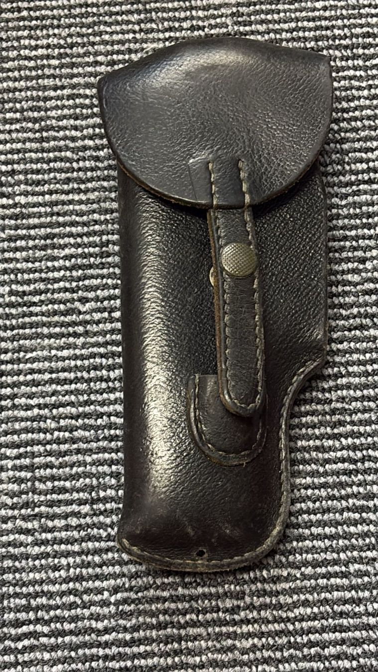 Schweizer Armee Uniformi: Pistolen-Holster – Usato da Wangen b. Olten venduto da Hba2