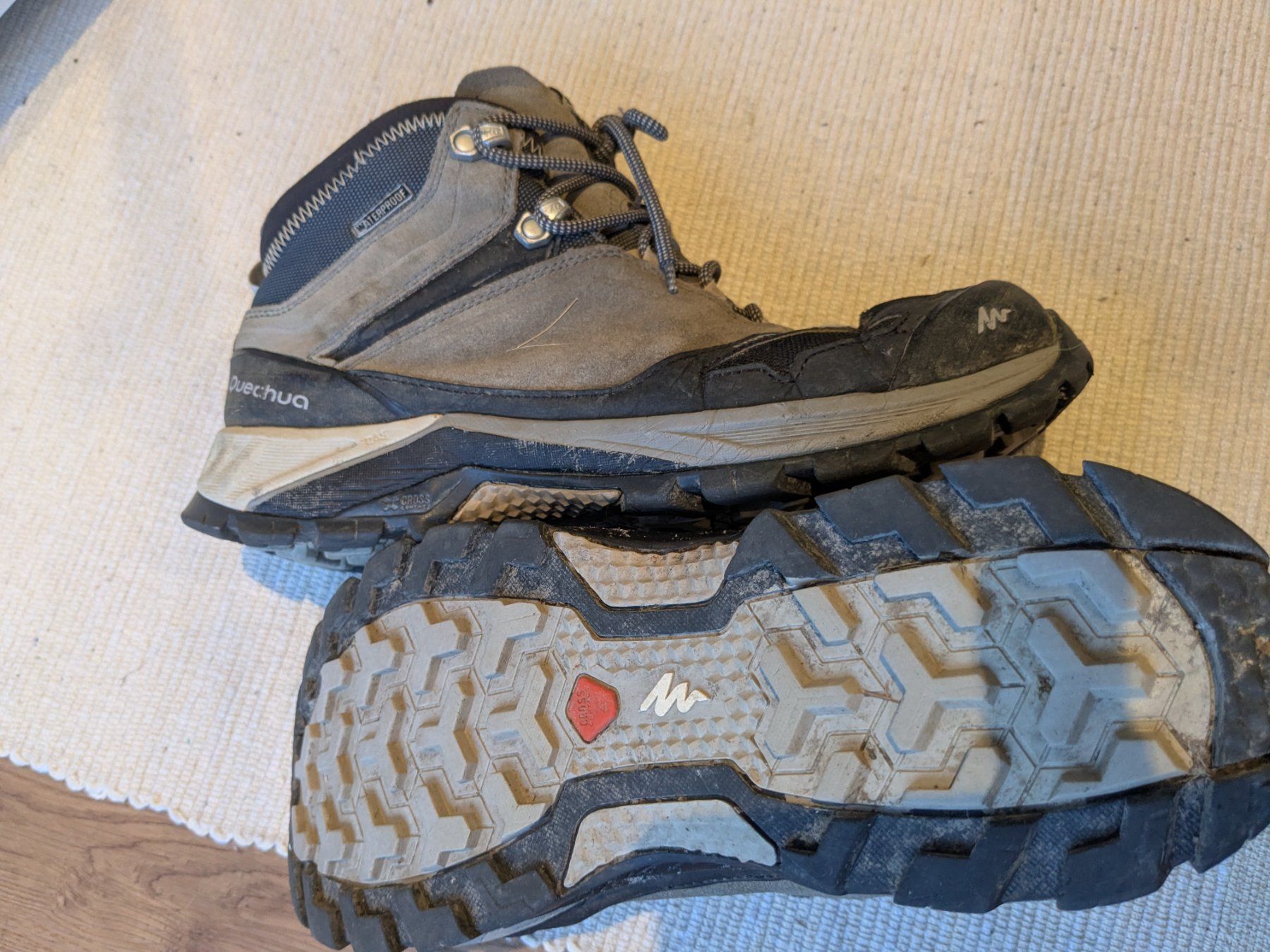 Scarpe da uomo: Wanderschuhe Grösse 42 – Usato da Seuzach venduto da Gajos 1