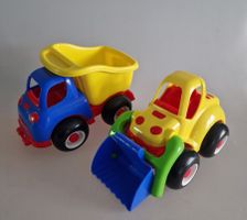 Sandspielzeug Lastwagen und Bagger Neu