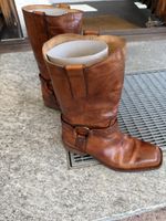 Boots, Fauzian Jeunesse
