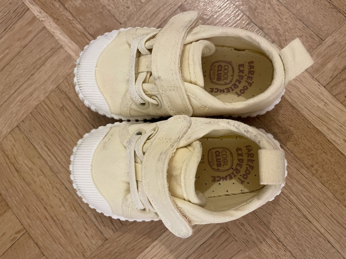 Schuhe für Mädchen: Mädchen Schuhe  – Gebraucht aus Niederlenz von Plusia 1