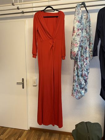 Elegantes Abendkleid Gr. 2-3XL, Rot, neuwertig