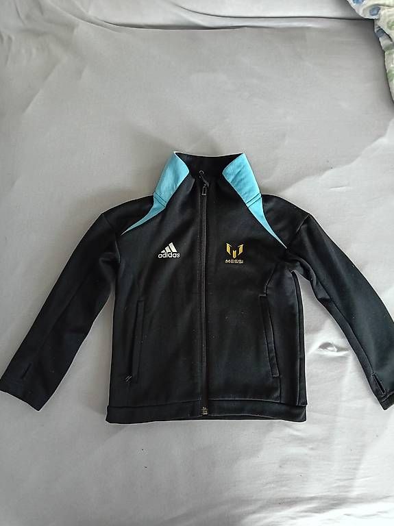 Giacche: Messi Trainingsjacke Adidas – Usato da Leuzigen venduto da Loop_t