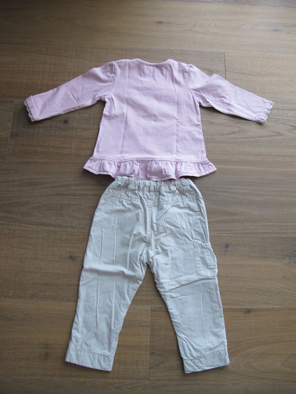 Lotti & Set di vestiti: Set Hose Shirt Langarm Gr. 86 – Usato da Rheinfelden venduto da zwitschi_09 2