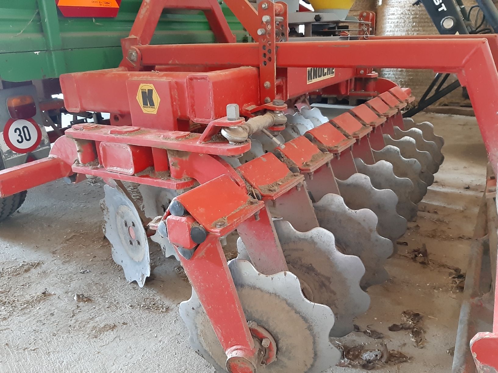 Tutte le macchine: Knoche Kurzscheibenegge – Usato da Ursenbach venduto da ruge1 2