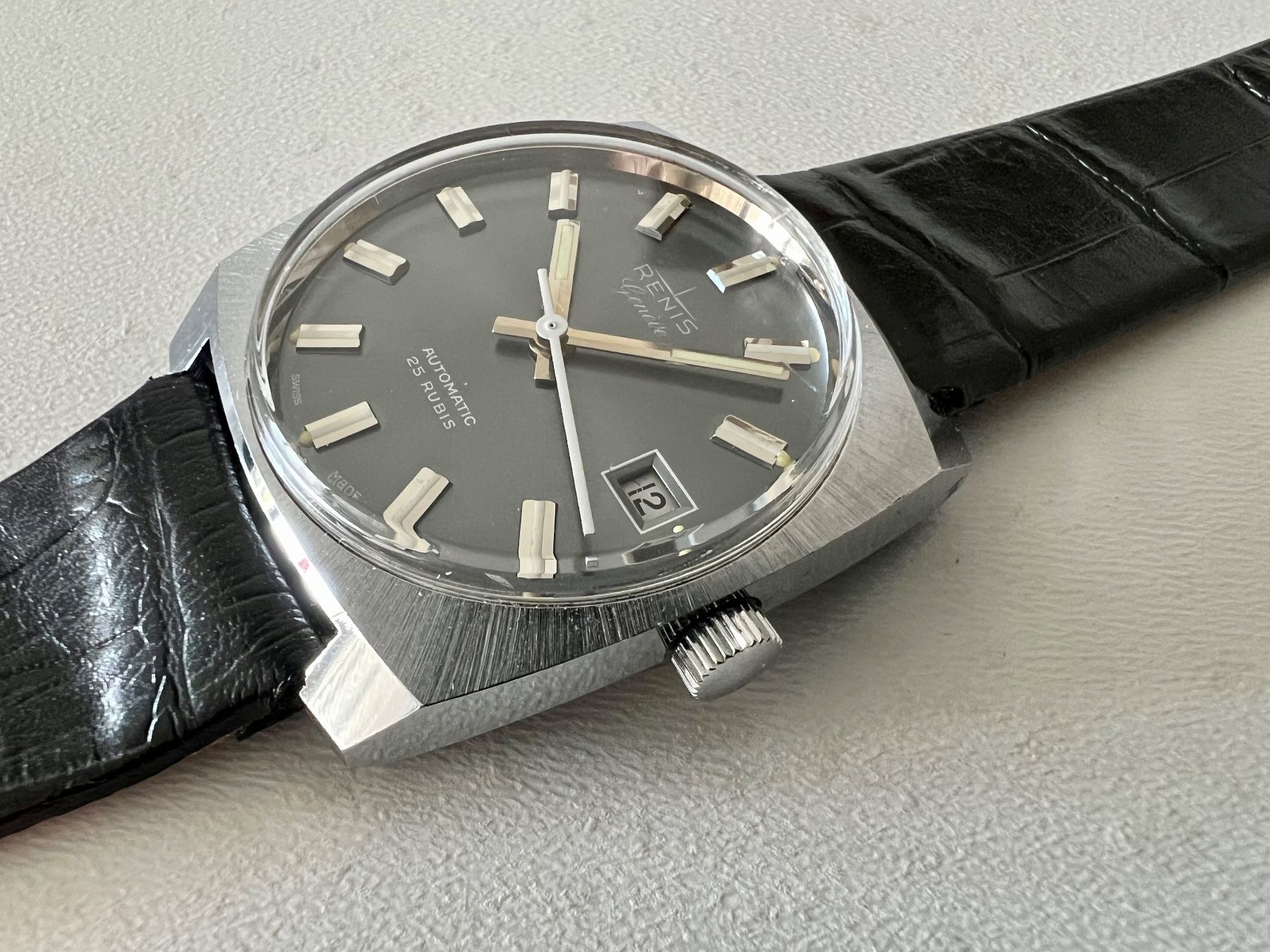 Orologi: RENIS vintage 70's automatic wristwatch - dark grey dial – Usato da Le Mont-sur-Lausanne venduto da LycaGallery 1