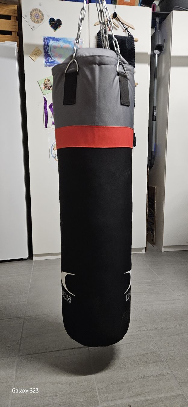 Sacchi da boxe: Boxsack inkl. Boxhandschuhe – Usato da Einsiedeln venduto da Paletten 1