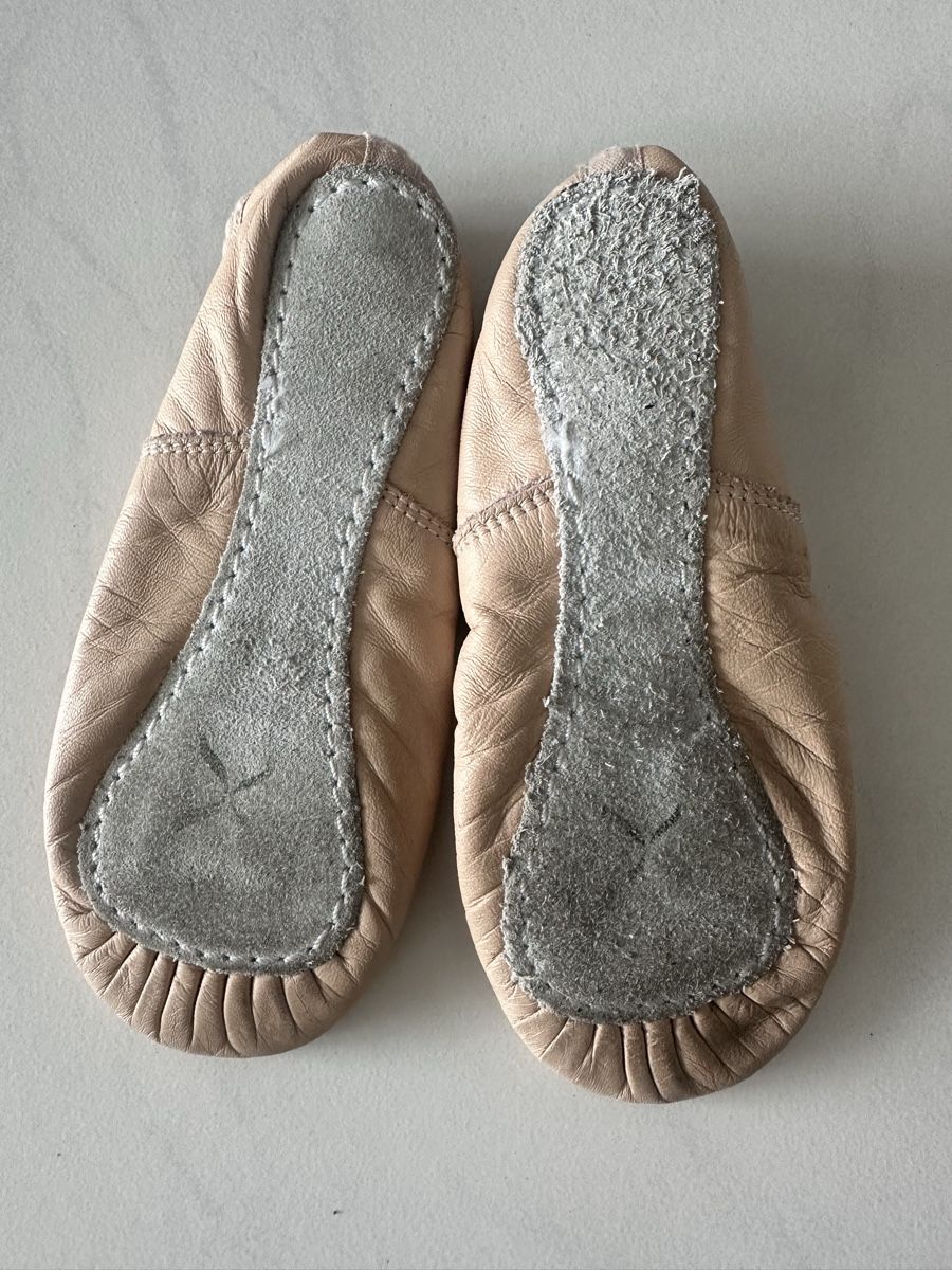 Scarpe per ragazze: Ballettschuhe Gr.30-31 – Usato da Horgen venduto da emi_rk59 2