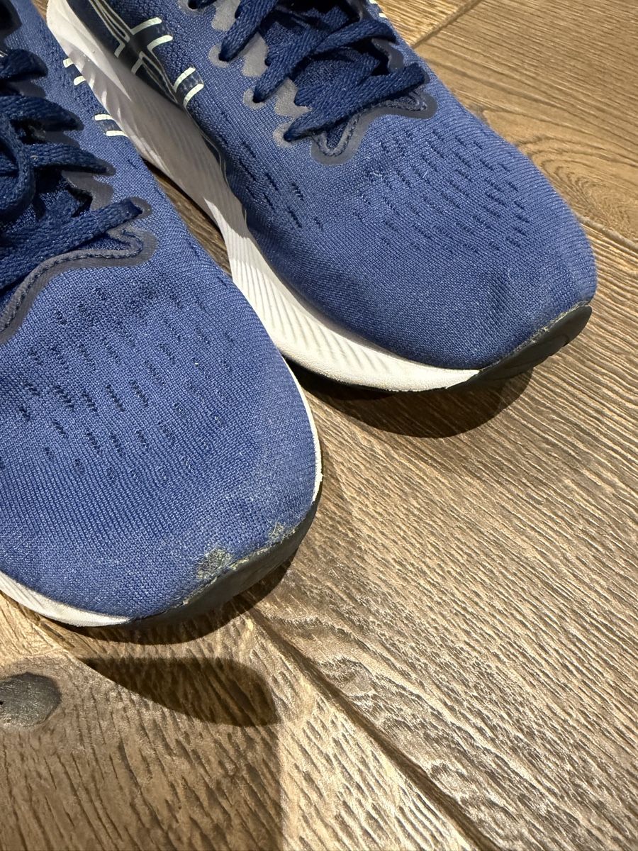 Asics Damenschuhe: Asics Turnschuhe Damen Gr. 41.5 – Gebraucht aus Büren SO von Nuri09 2