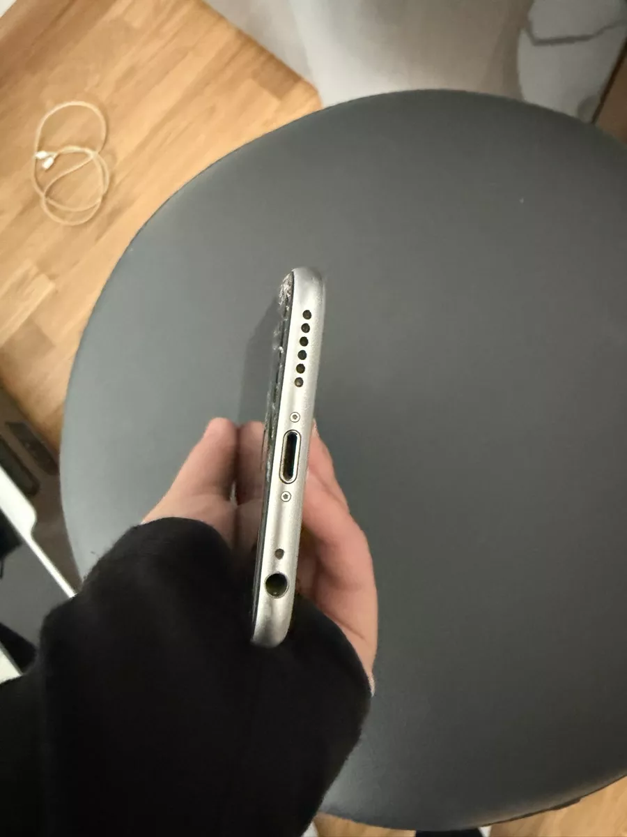 Apple Telefoni cellulari / Smartphones: iPhone 6 – Usato da Basel venduto da Leyla_12 5