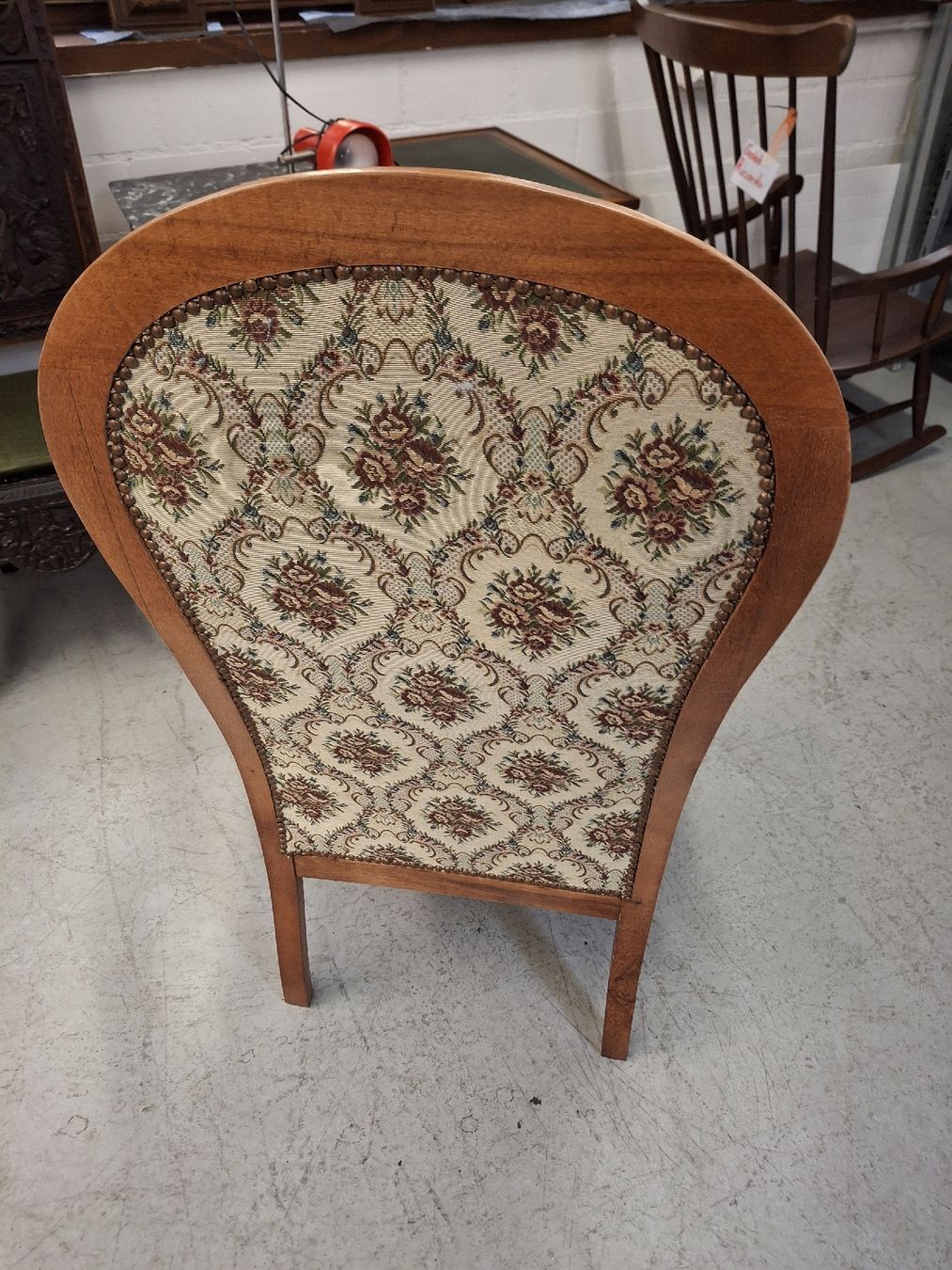 Poltrone: Antiker Sessel mit Blumenmuster – Usato da Fislisbach venduto da HurtiBrocki 4