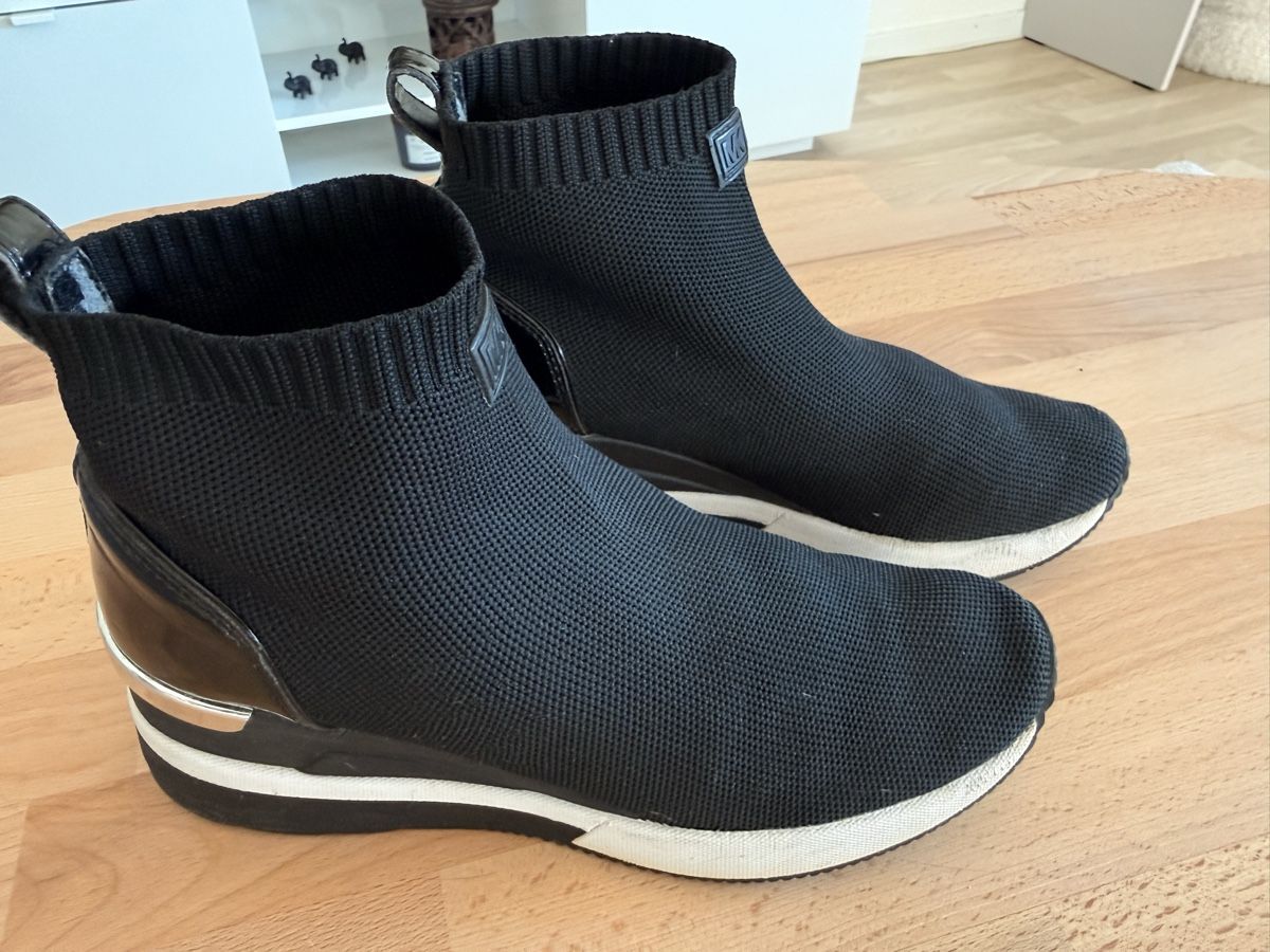 Michael Kors Chaussures femmes: Michael Kors schuhe Gr.36 – D'occasion à Stallikon par micimaci2