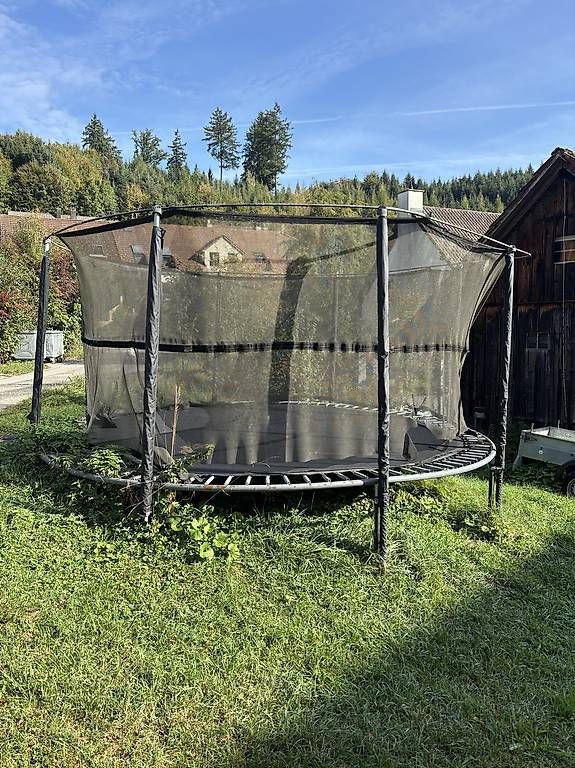 Trampoline: Gratis Trampolin  – Gebraucht aus Brittnau von Tsabli