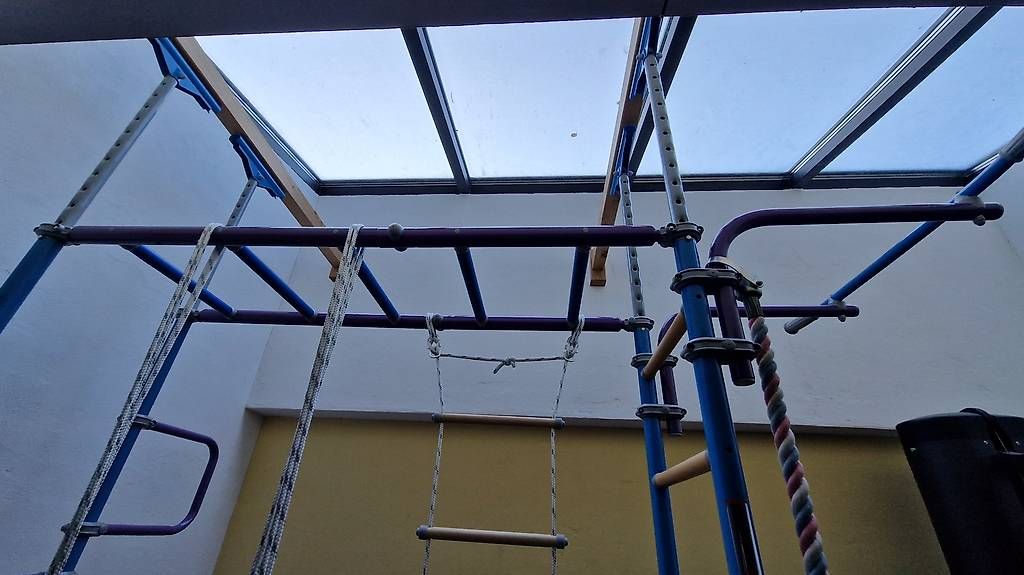 Murs & prises d'escalade: Turngerät für Kinder – D'occasion à Heimisbach par Hallo1291 1