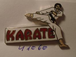 1 Karate Pin (U1060)
