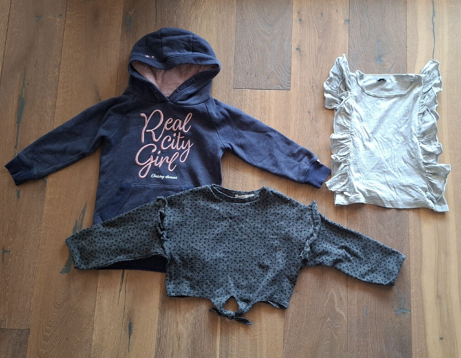 Lotti & Set di vestiti: Kleiderpaket 10 Stück 110 – Usato da Alpthal venduto da Ing3_rid 7