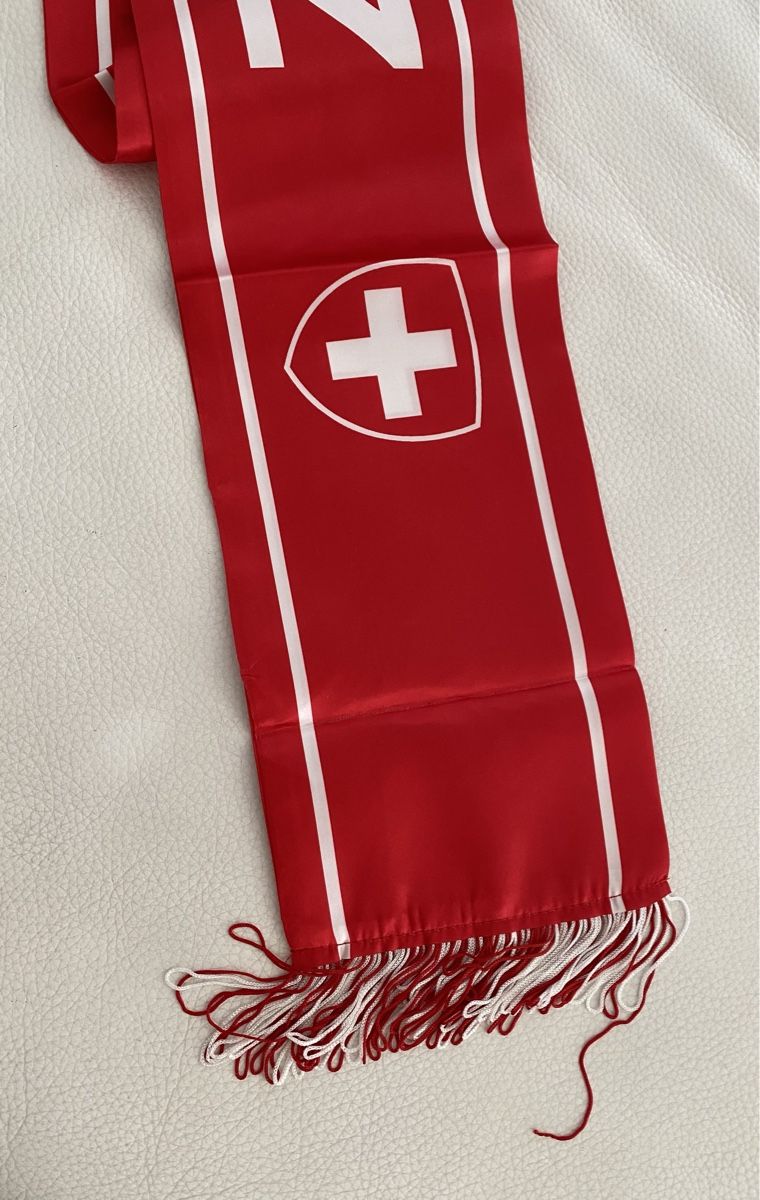 Foulard & Sciarpe: Hopp Schweiz Schal 🌹 – Usato da Opfikon venduto da Luis144 2