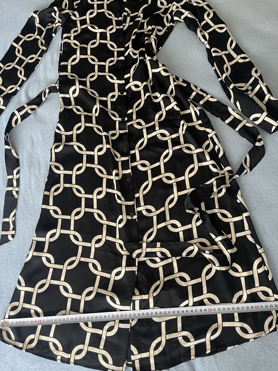 H&M Kleider: Kleid gemustert schwarz-weiss, neuwertig – Neu (gemäss Beschreibung) aus Olten von sae_82z2 2