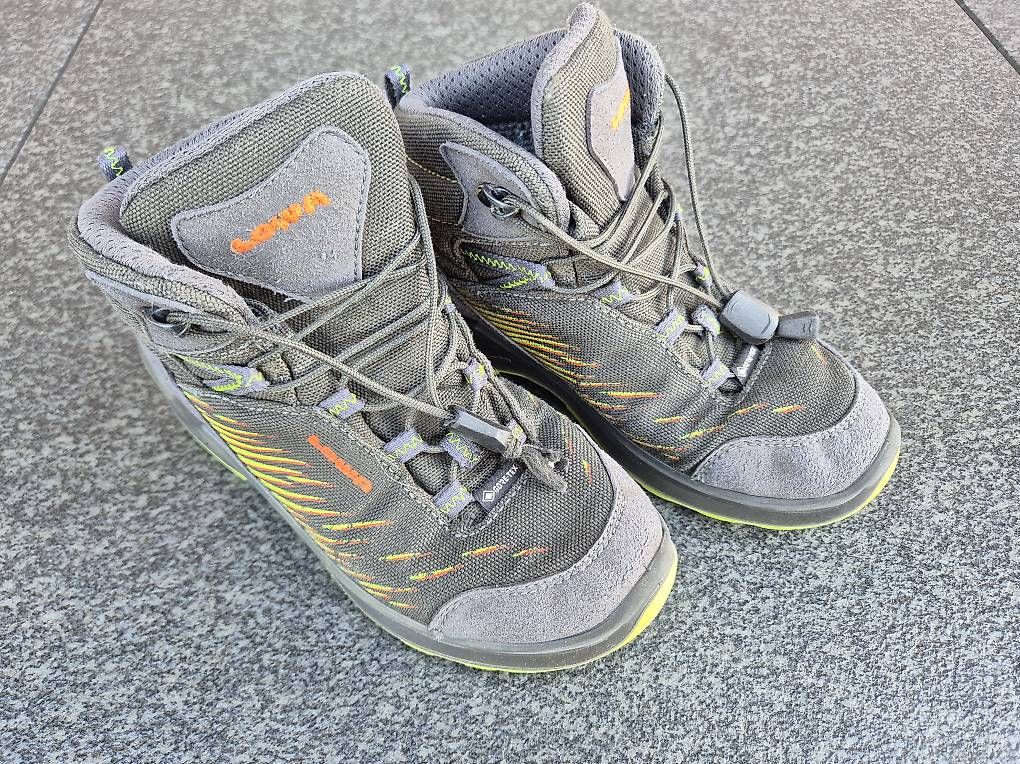 Lowa Scarpe per ragazzi: Lowa Wanderschuhe Gr. 32 – Usato da Giswil venduto da 0G6