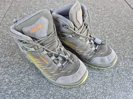 Lowa Wanderschuhe Gr. 32