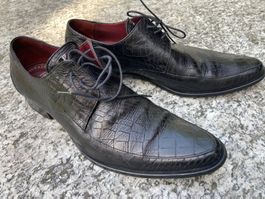 schwarze Herrenschuhe