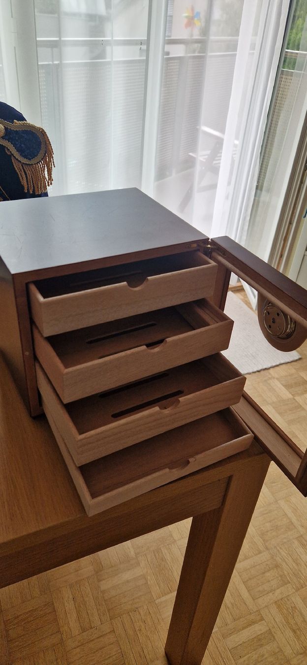 Adorini Humidor per sigari: Adorini Zigarren Humidor – Usato da Luzern venduto da Fl0hmi 2