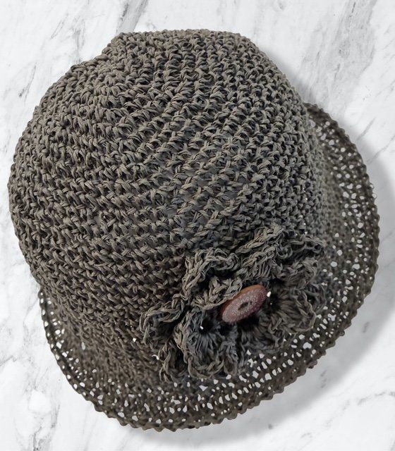 Copricapi, berretti & cappellini: Charmanter Raffia-Hut – Nuovo e nell'imballaggio originale da Surava venduto da Kopfsache 1
