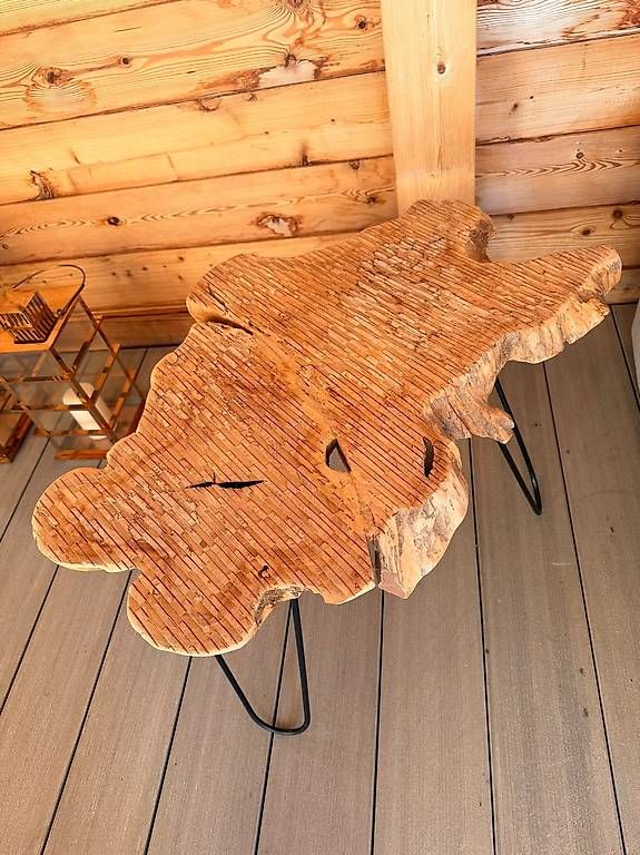 Tische: Beistelltisch Holz – Gebraucht aus Faoug von hkxyz01