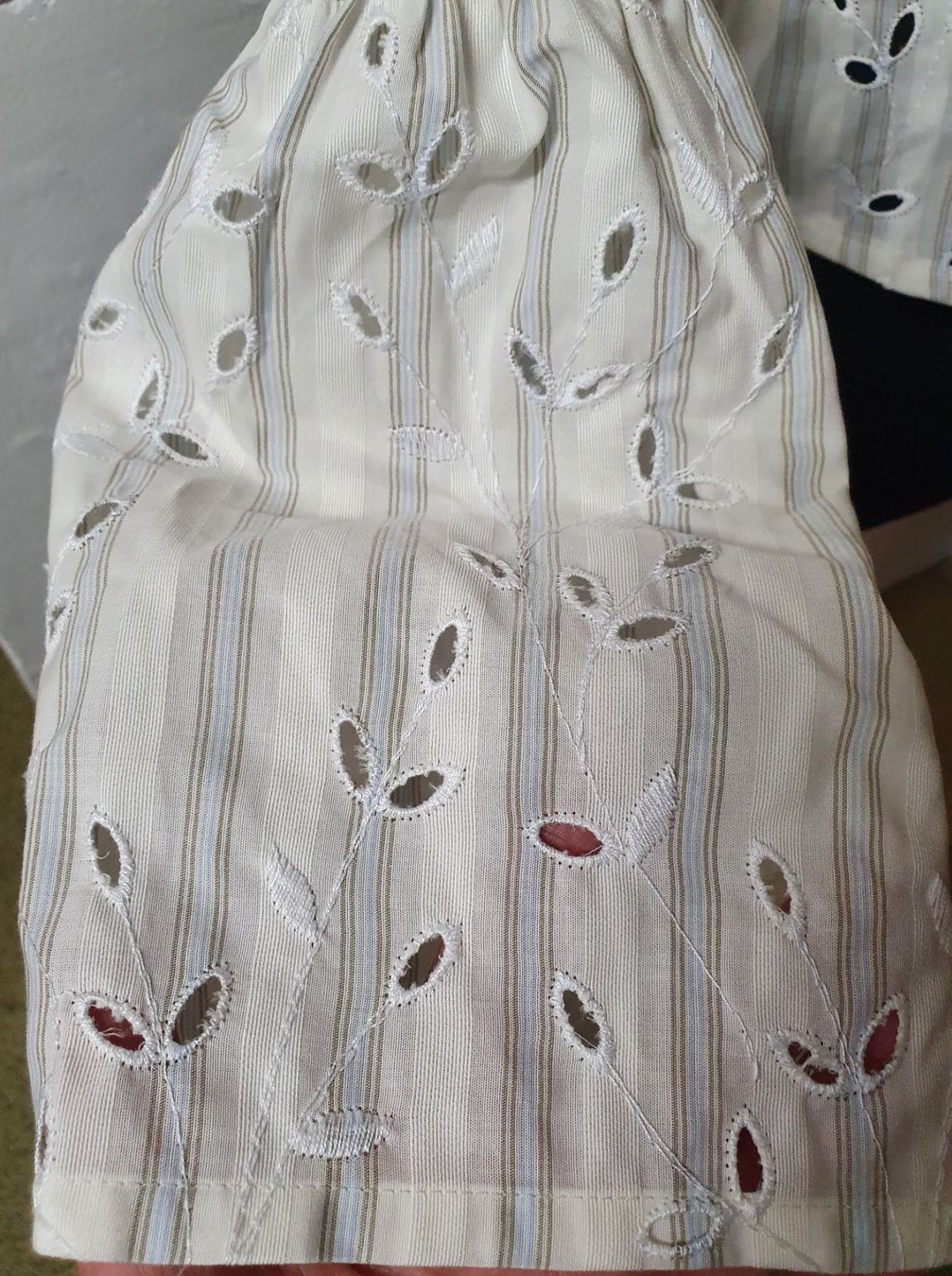 Camicette: Neu: "Wallmann" / edle Trachten Mieder-Bluse Gr. 40 / Creme – Nuovo (secondo la descrizione) da Muri AG venduto da Edlerweiss 5