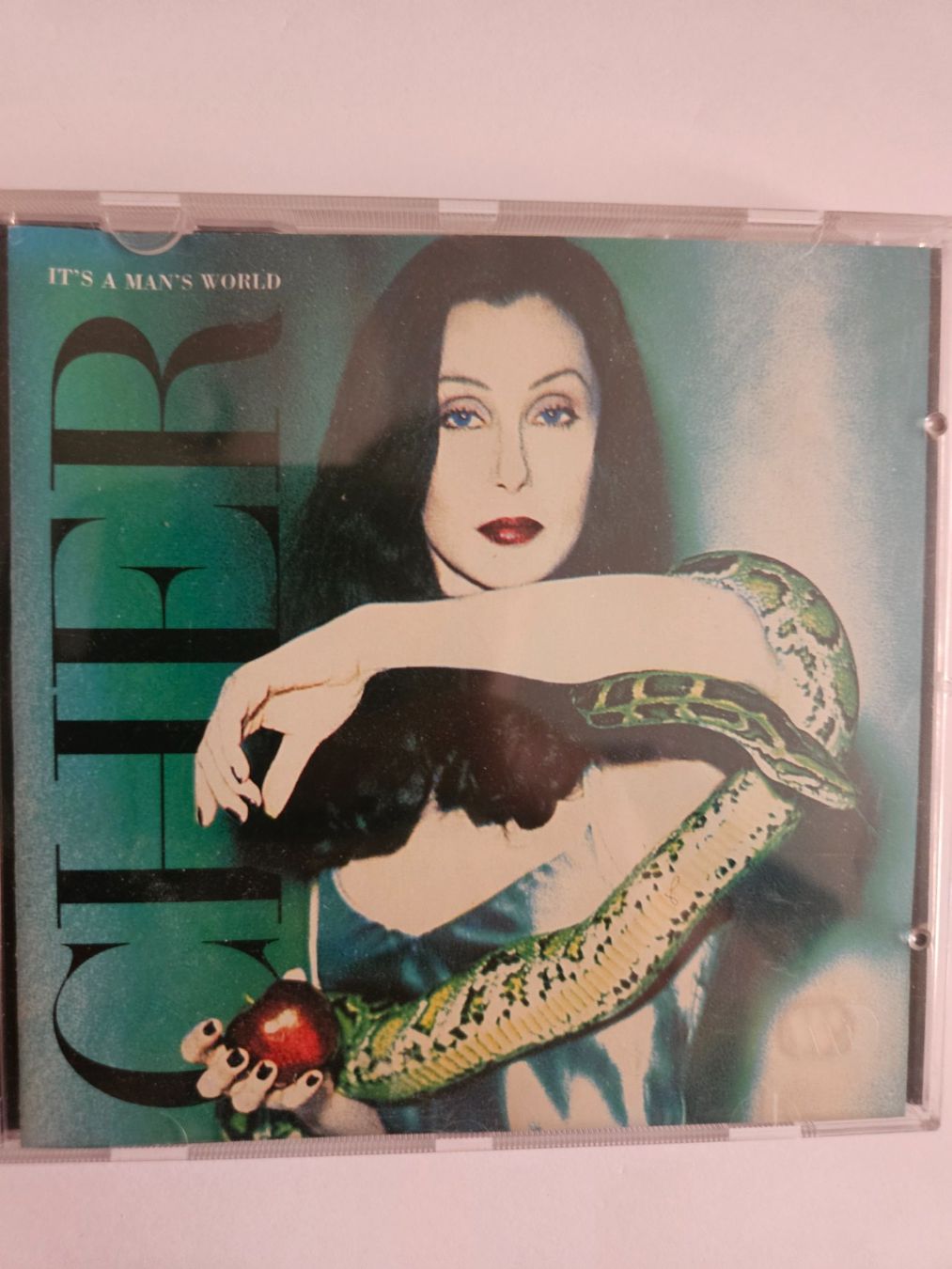 CD: Cher, It's a man's world – Usato da Zürich venduto da lorenzo167