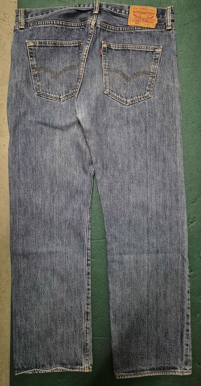 Levi's Jeans: Jeans Levi Strauss 501 – Usato da Onex venduto da pie_bx5h 2